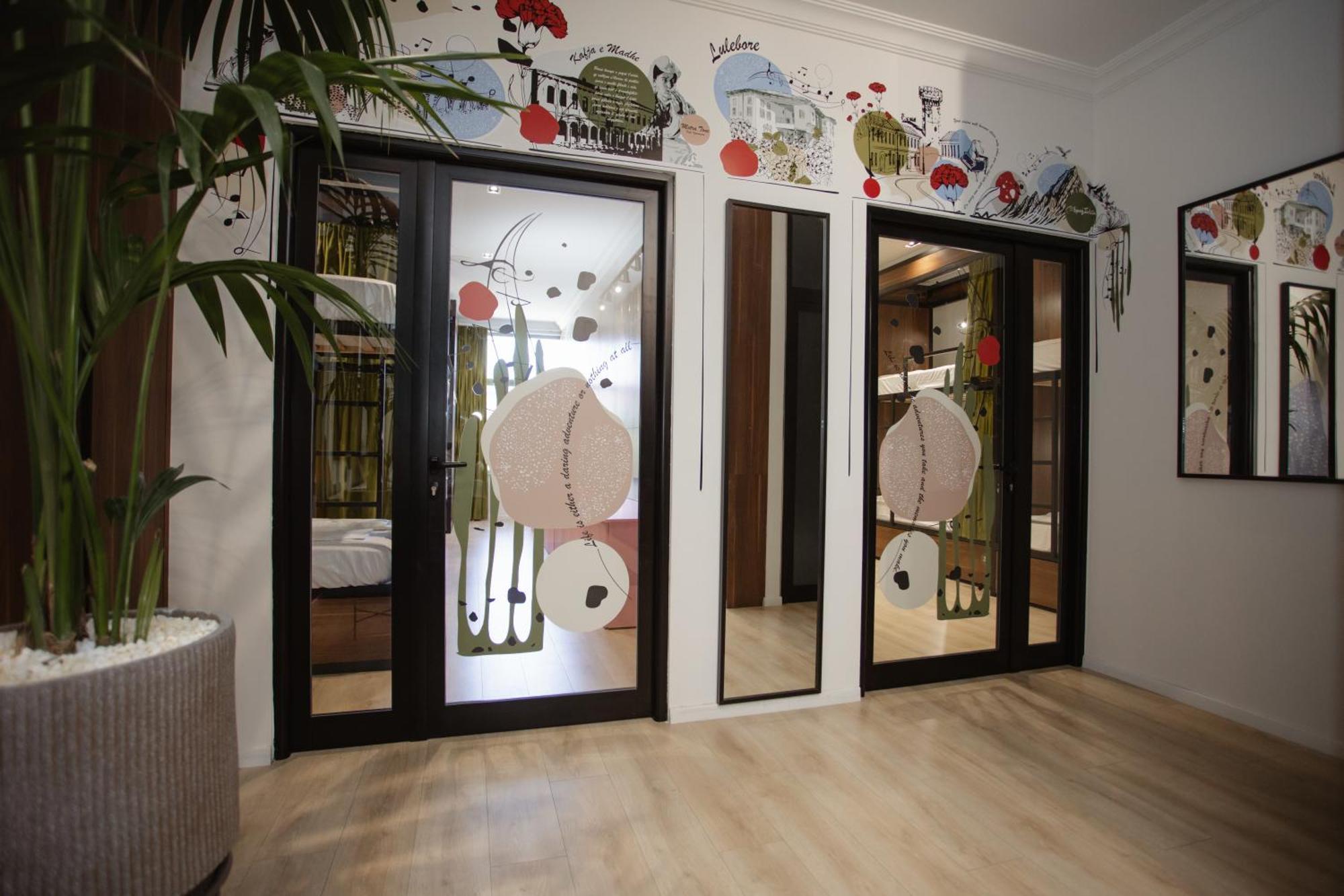 Corner Hostel Shkoder Exterior photo